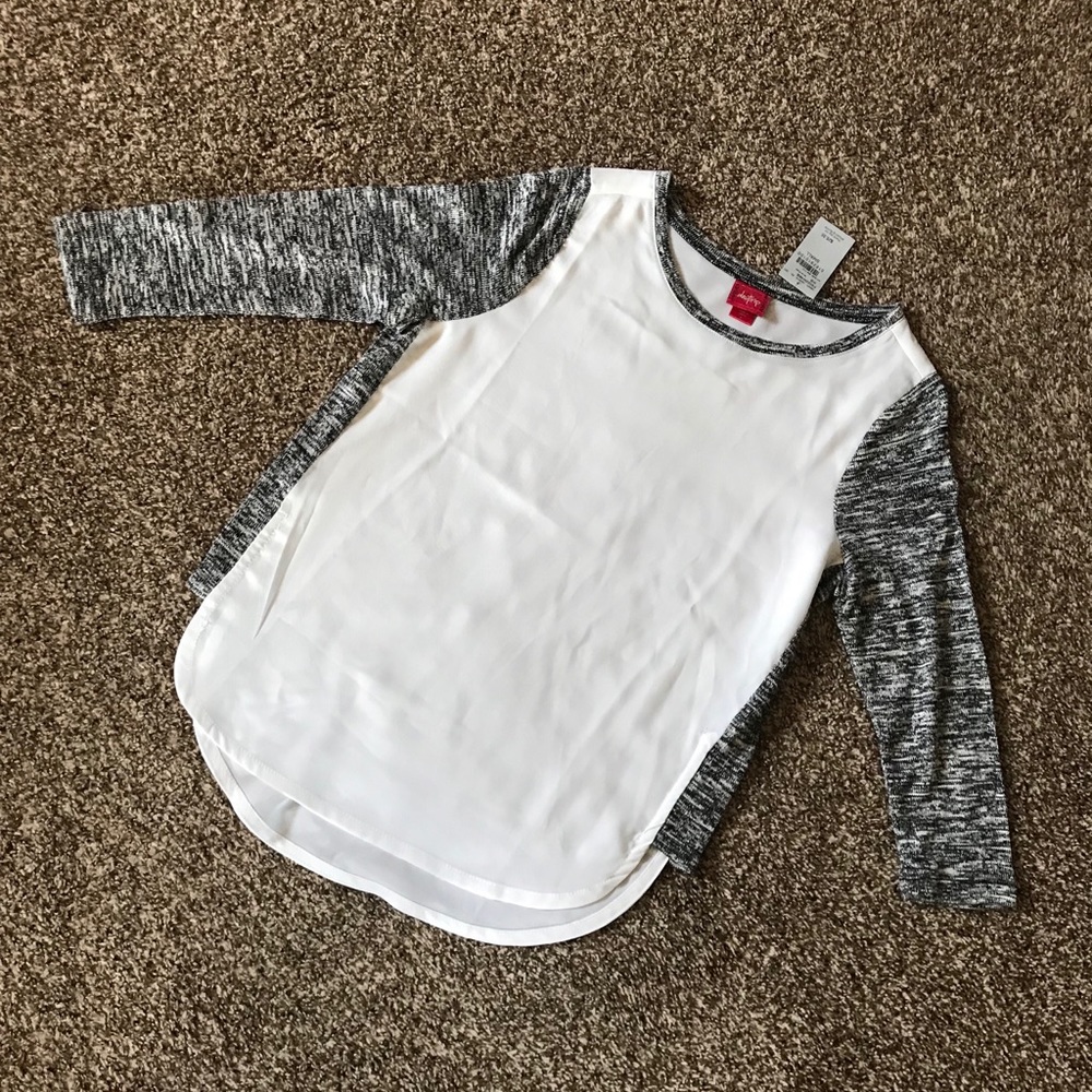 Day trip shirt size small brand new